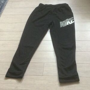 Nike Youth Dri Fit cuffed sweatpants with flaw
